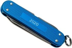 Victorinox Classic Aqua Blue Limited Edition 2020 0.6221.L20 Swiss Pocket Knife -Knife Hub Shop VT0 6221 L20 04 victorinox